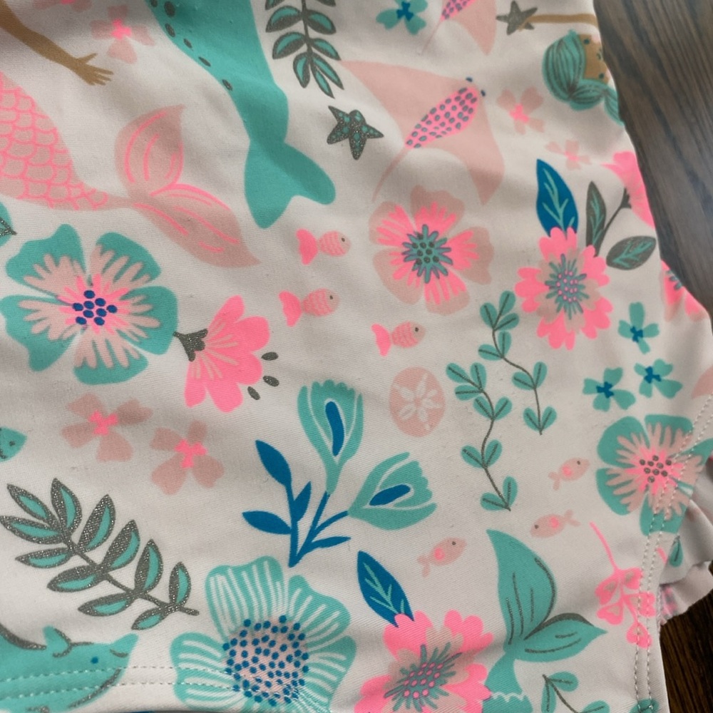 Tommy Bahama Girls Swim & Hat size 4T - Picture 6 of 10